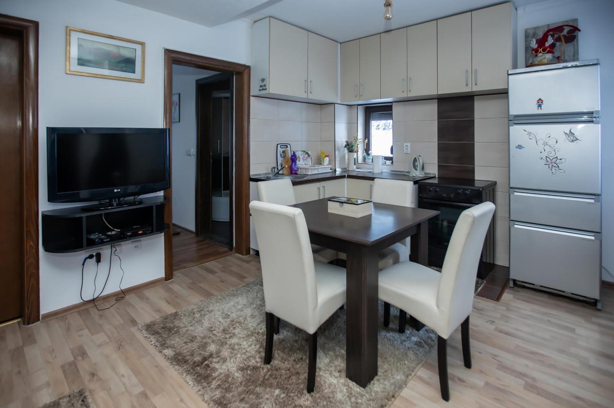 יהורינה Apartment T&T מראה חיצוני תמונה