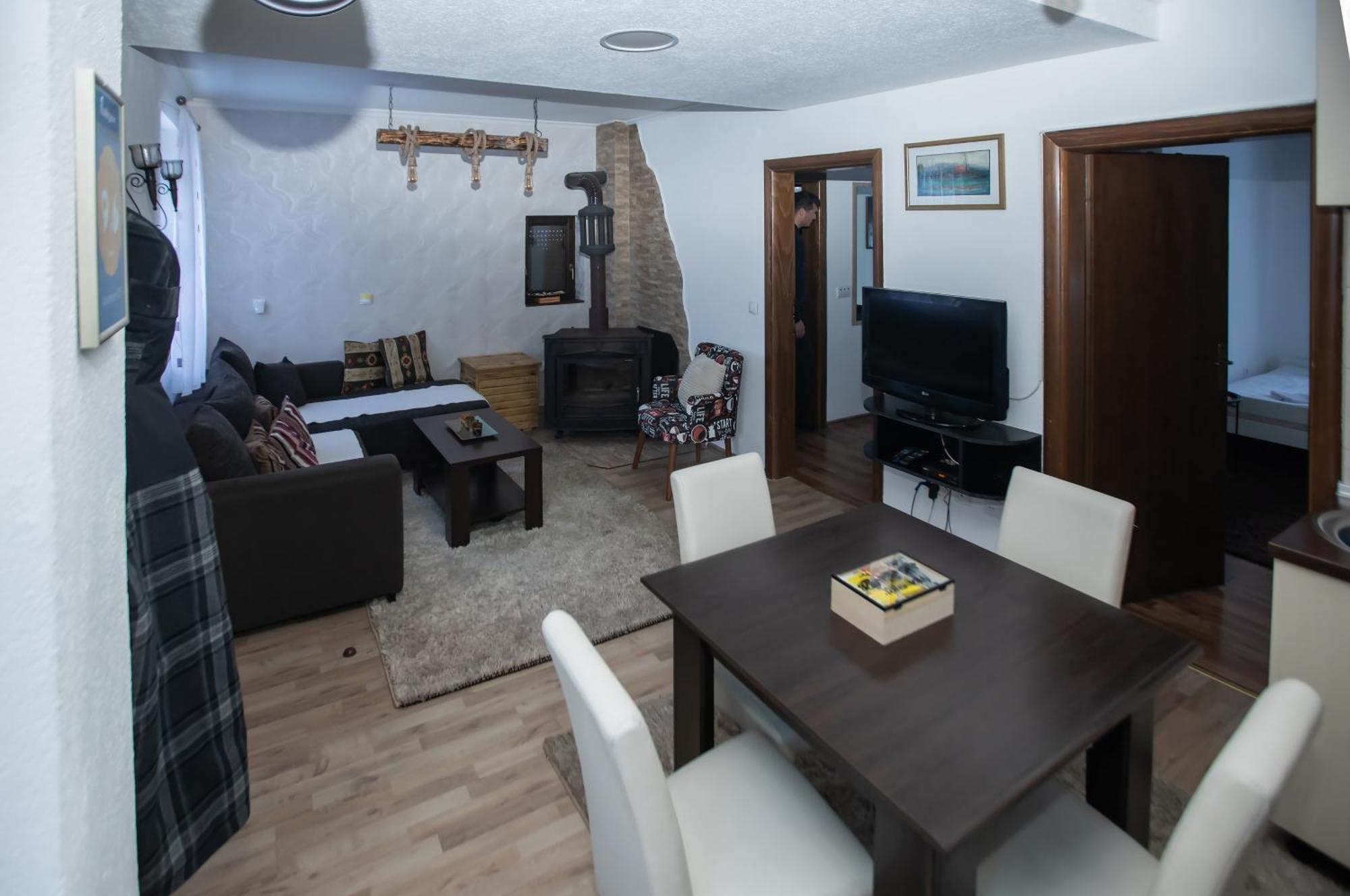 יהורינה Apartment T&T מראה חיצוני תמונה